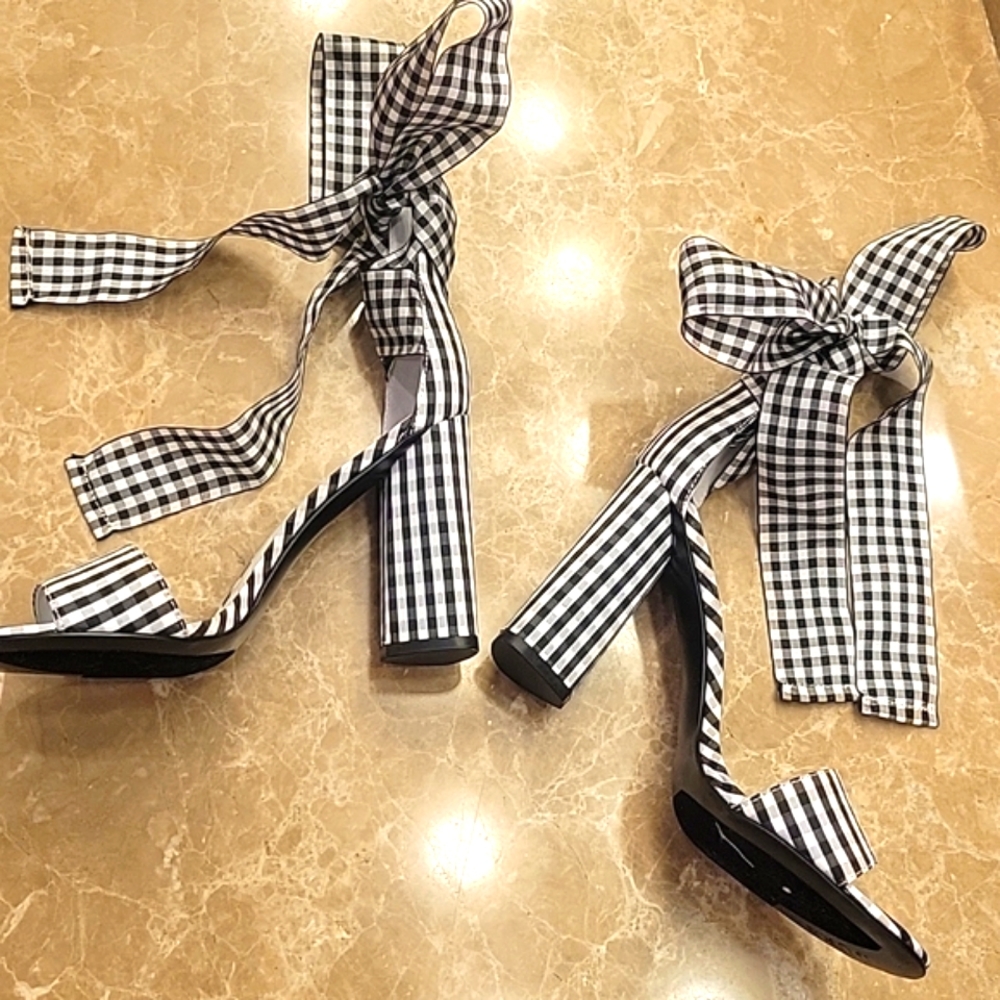 Guess Black/White Gingham Patterned ankle-wrap block-heeled open-toe shoes,  8M